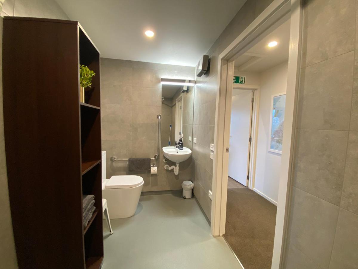 Black Beech House With Stunning Outdoor Bath 레이크 테카포 외부 사진