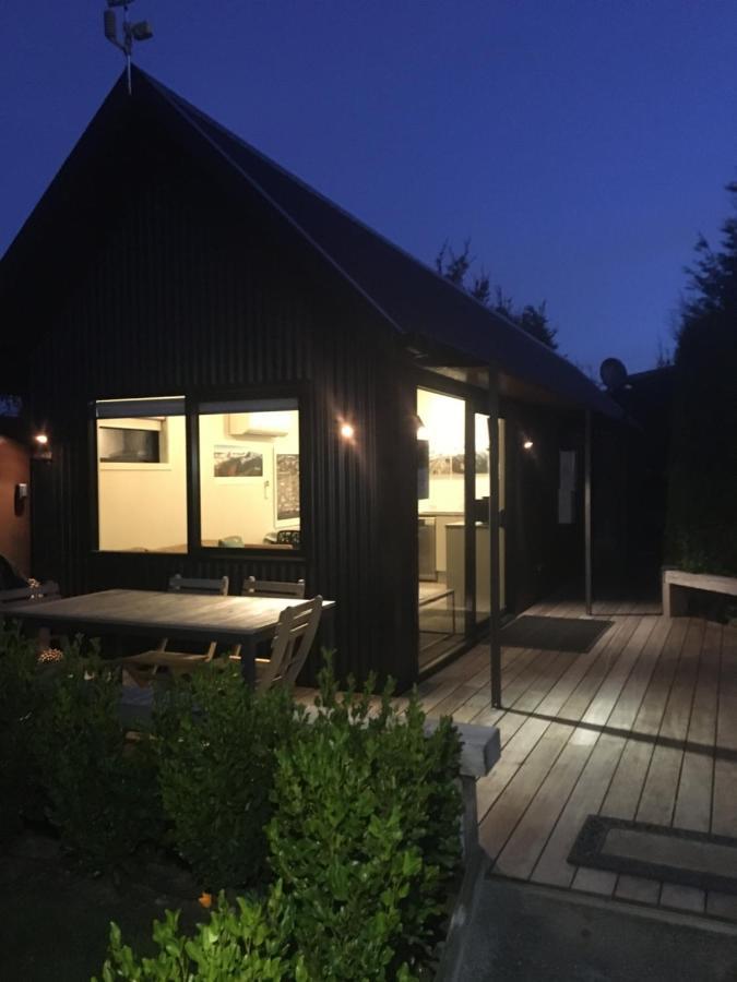 Black Beech House With Stunning Outdoor Bath 레이크 테카포 외부 사진